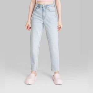 New Wild Fable Women's Super-High Rise Tapered Jeans Light Wash Size 26 NWT